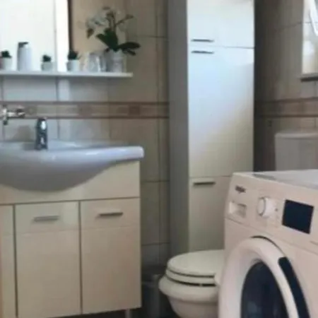 Nera Apartment *