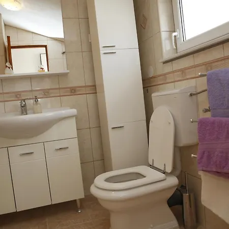 Nera Apartment *