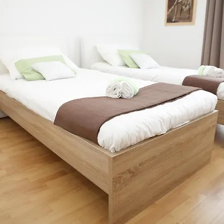 Nera Apartment *